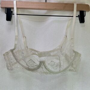 Delicate Floral Lace Underwire Bra - White
